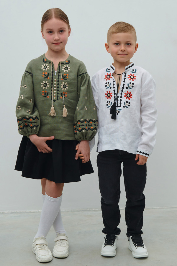 Лляна вишиванка для хлопчика біла Літо