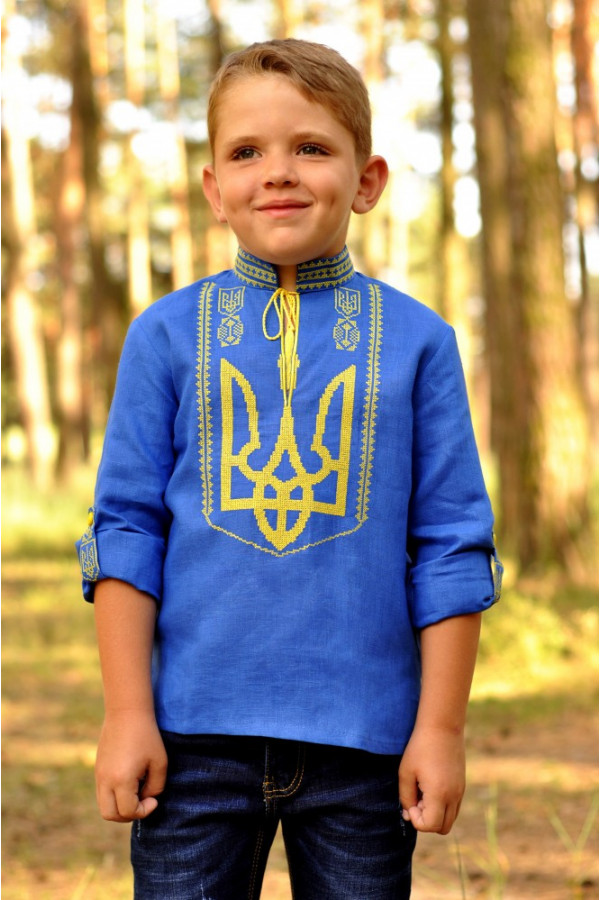 Патріотична дитяча вишита сорочка для хлопчика з тризубом Патріотична дитяча вишита сорочка для хлопчика з тризубом